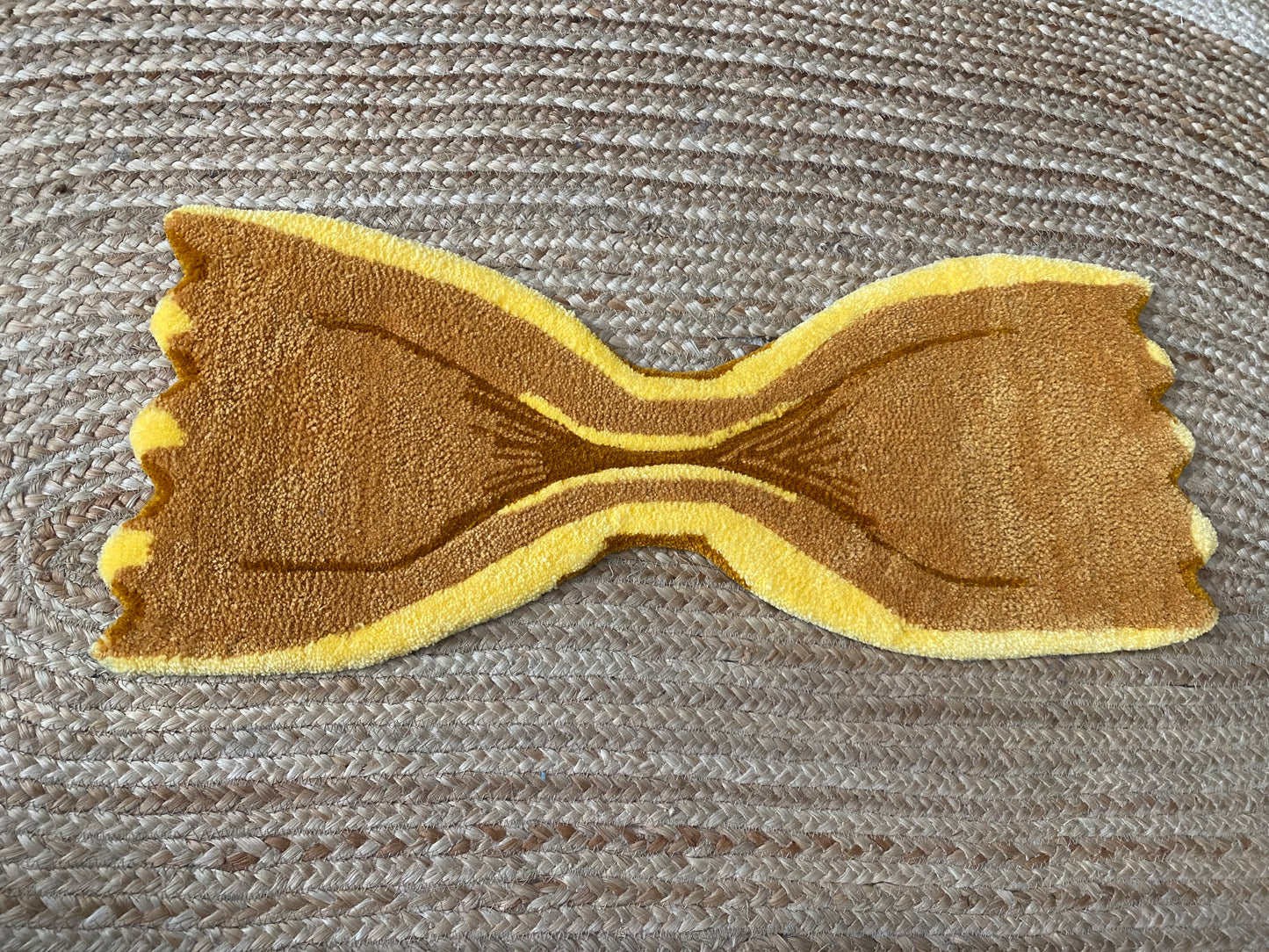 Bowtie Pasta Runner