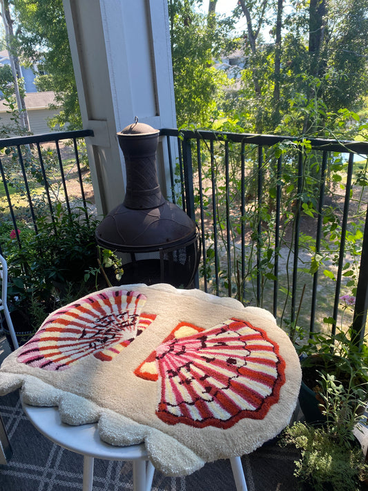 Scalloped Scallop Shell Rug